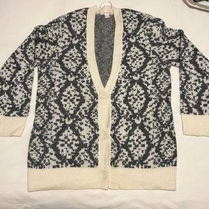 Soft Pattern Cardigan - Size Medium